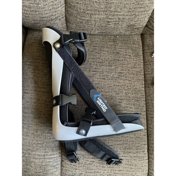 Ortho Tops United Ortho Adjustable Leg Brace Black Grey For Both Rl